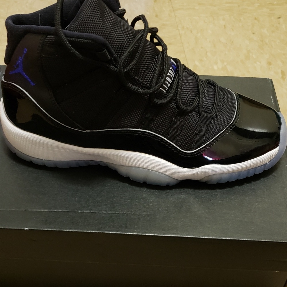 Jordan's size 6